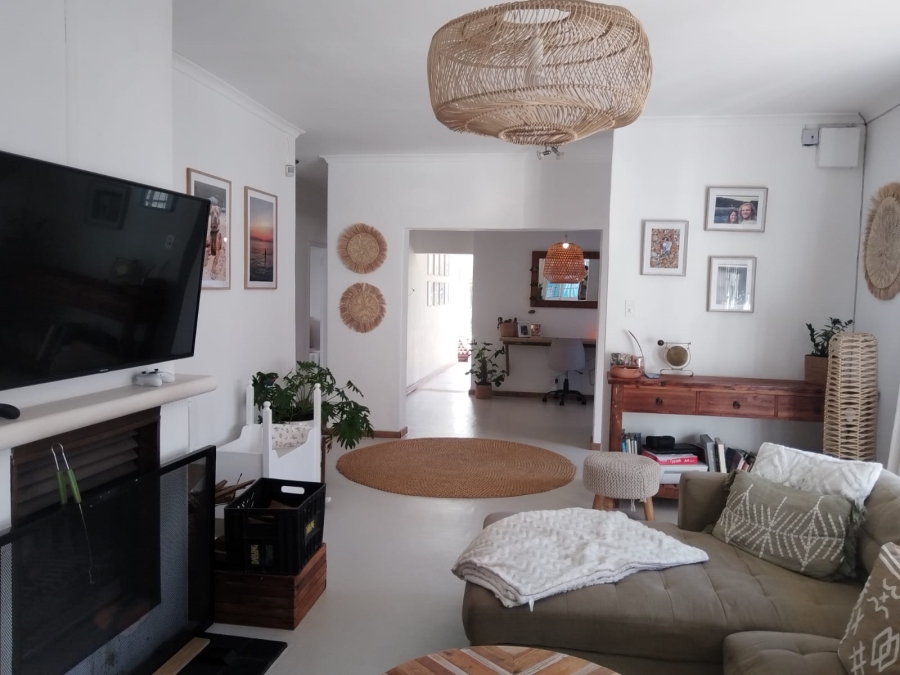 To Let 3 Bedroom Property for Rent in Fish Hoek Western Cape